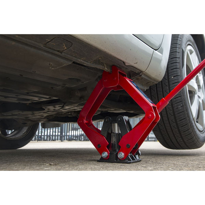 Sealey 700kg Hydraulic Scissor Jack in Case Emergency Car Lift Wind Up Garage Sealey  - Dynamic Drive