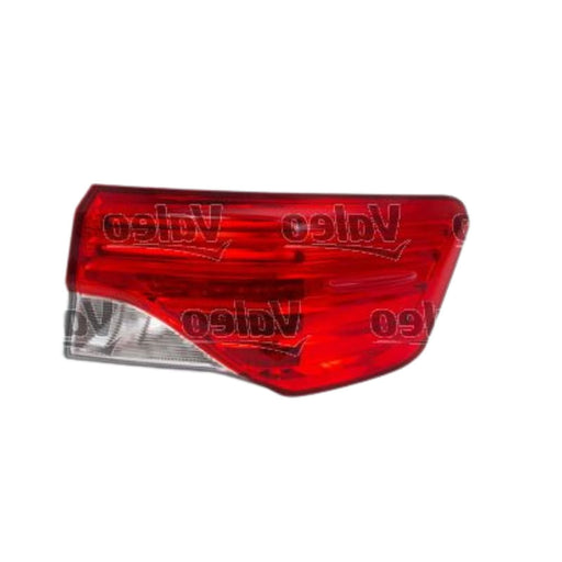 Valeo Signal Lamp Offside Driver Side 044912 Right fits Toyota Avensis Wagoon Valeo  - Dynamic Drive