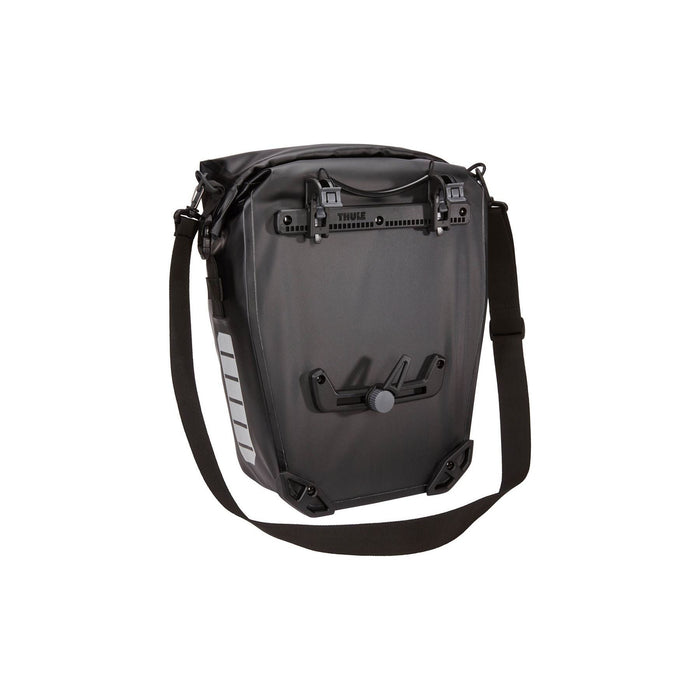 Thule Shield pannier 17L black Pannier Thule  - Dynamic Drive